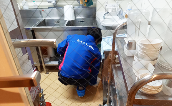 20700白山駅前店04