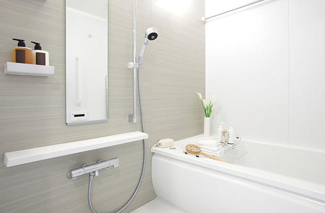 お風呂（浴室）の水アカ汚れを落とす！自分でできる掃除方法とは？