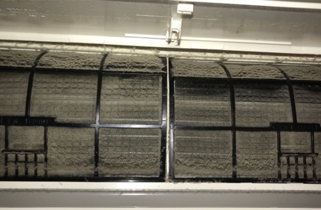 業者にエアコンクリーニングを依頼する頻度は？