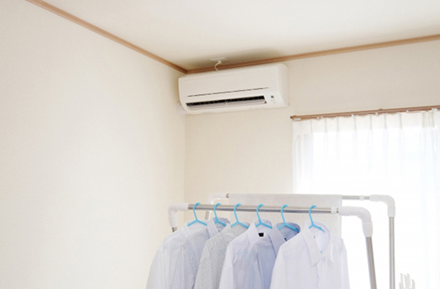 梅雨は換気がしにくくジメジメして、洗濯物が乾きにくい