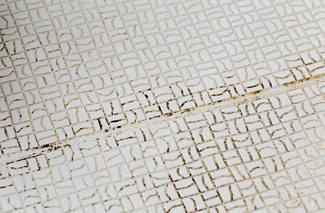 お風呂（浴室）の黒ずみ汚れを放置するのはオススメしない