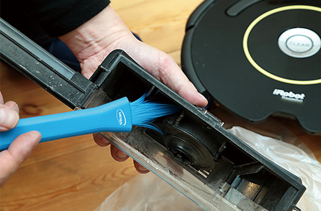 ホコリの掻き出しに便利なVikan（ヴァイカン）社の「ペストリーブラシ」