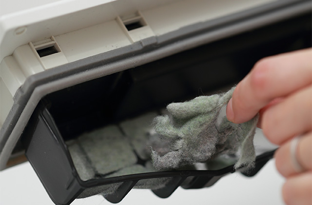 ドラム式洗濯機の乾燥フィルター掃除方法