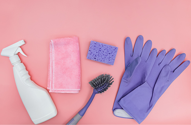 トイレのフチ裏や便座裏、便座のつなぎ目に便利な掃除道具