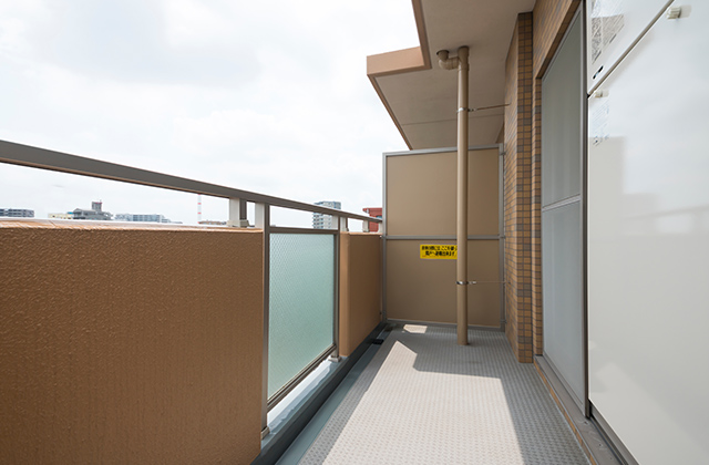 マンションのベランダ・バルコニーで水を使う際の注意点